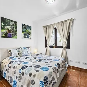 https://villa-palacios-herrero.in-canary-islands.com